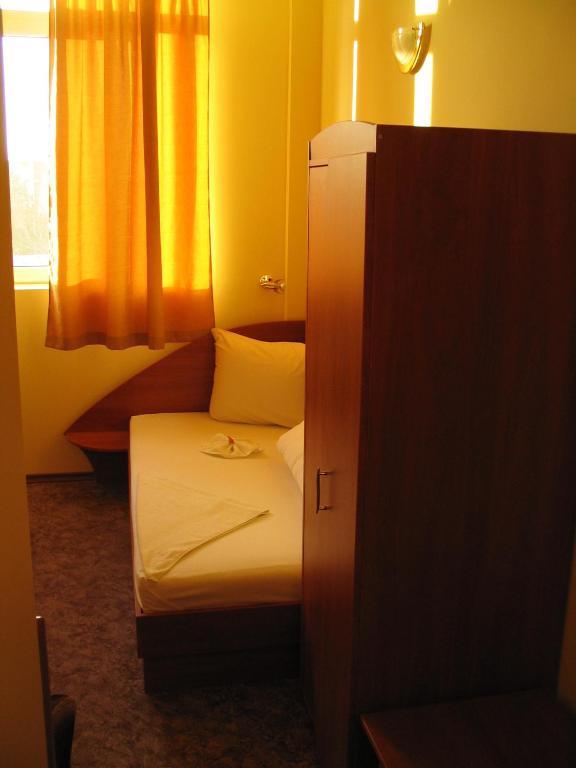 Family Hotel Familya Ruse Rum bild