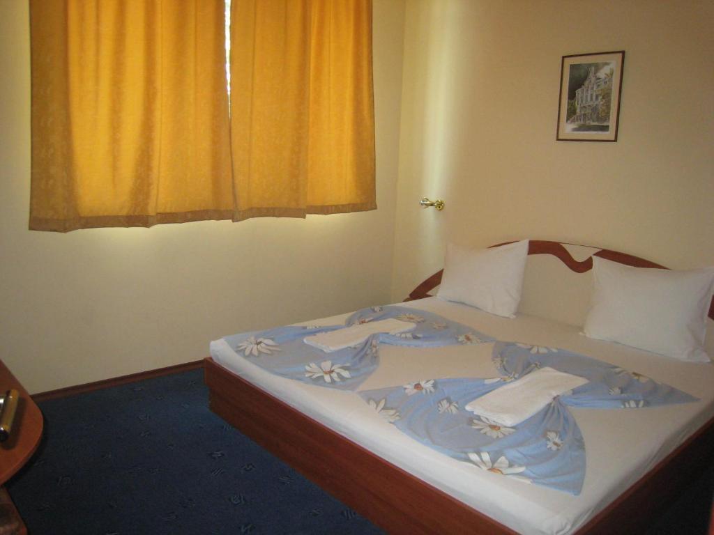 Family Hotel Familya Ruse Rum bild