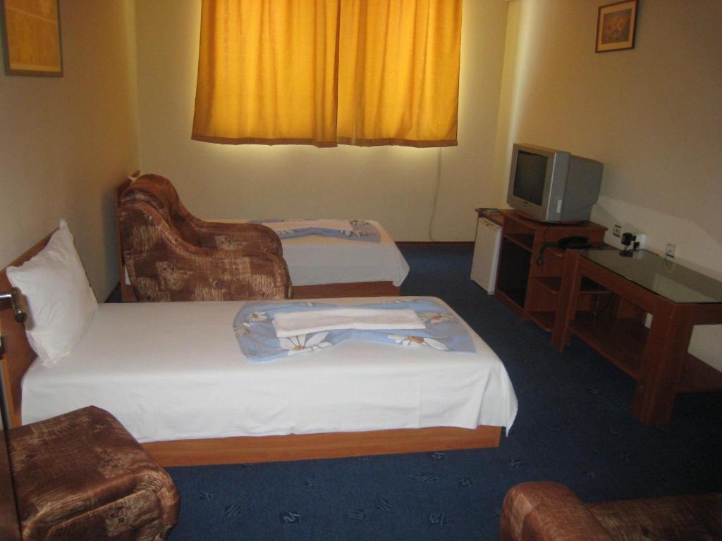 Family Hotel Familya Ruse Rum bild