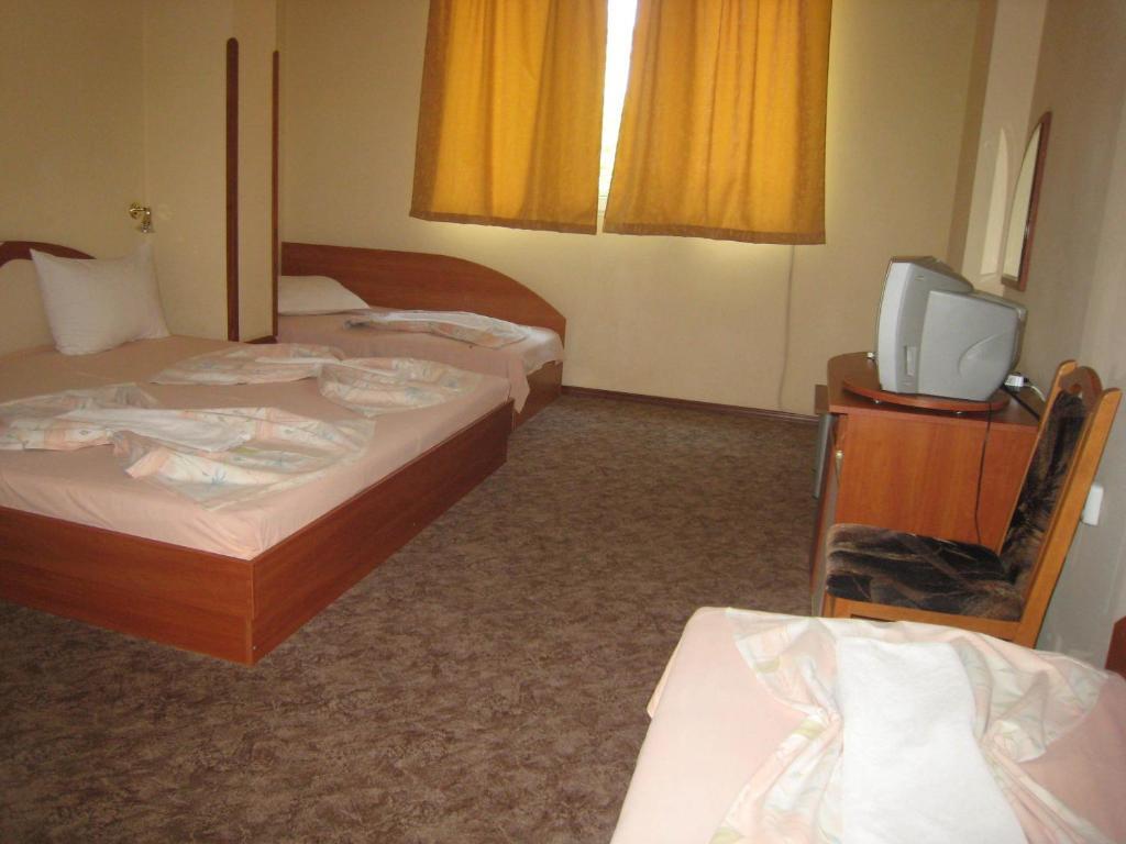 Family Hotel Familya Ruse Rum bild